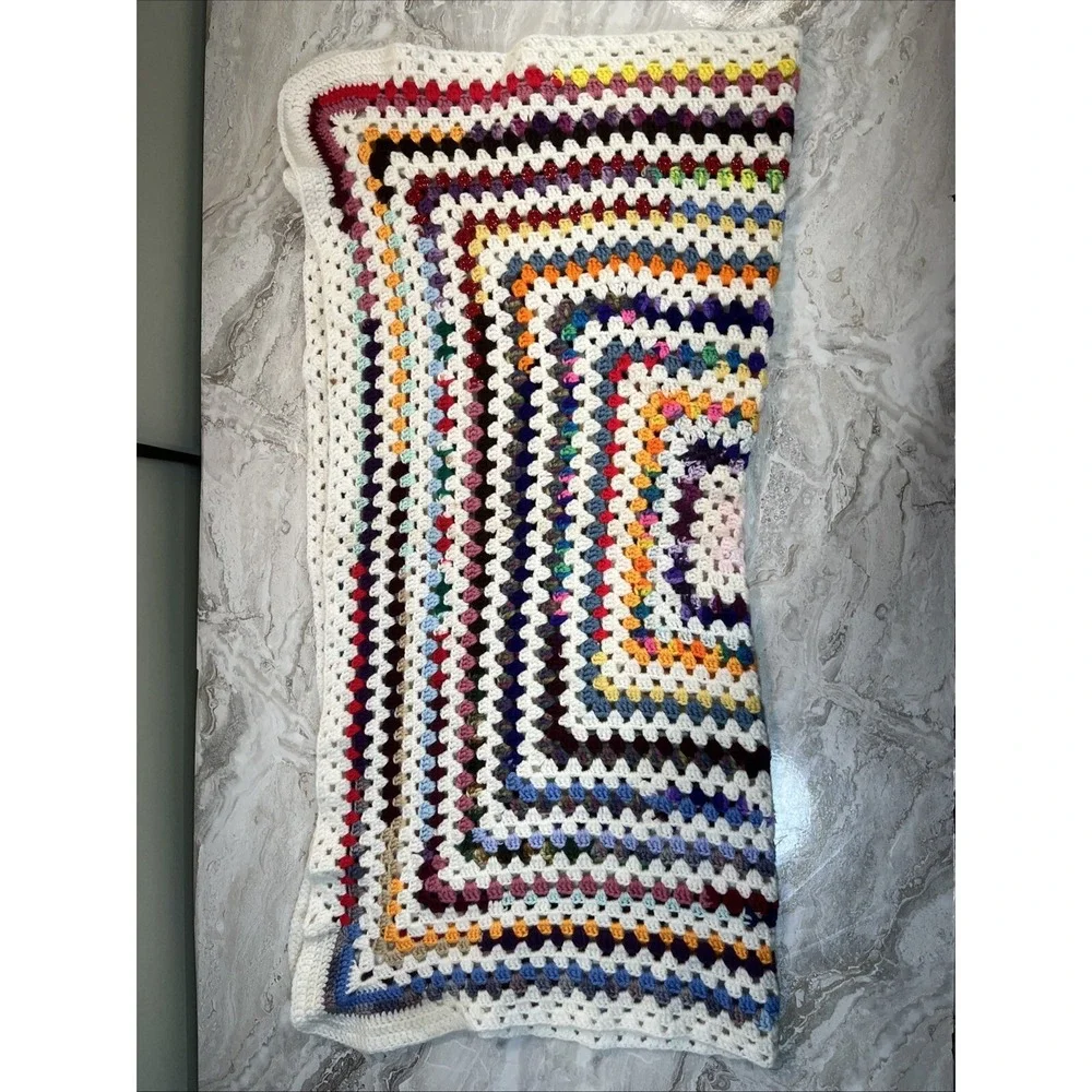 CROCHETED SMALL LAP BLANKET THROW‎ 36 X 36 GRANNY MULTICOLORED SQUARE PATTERN